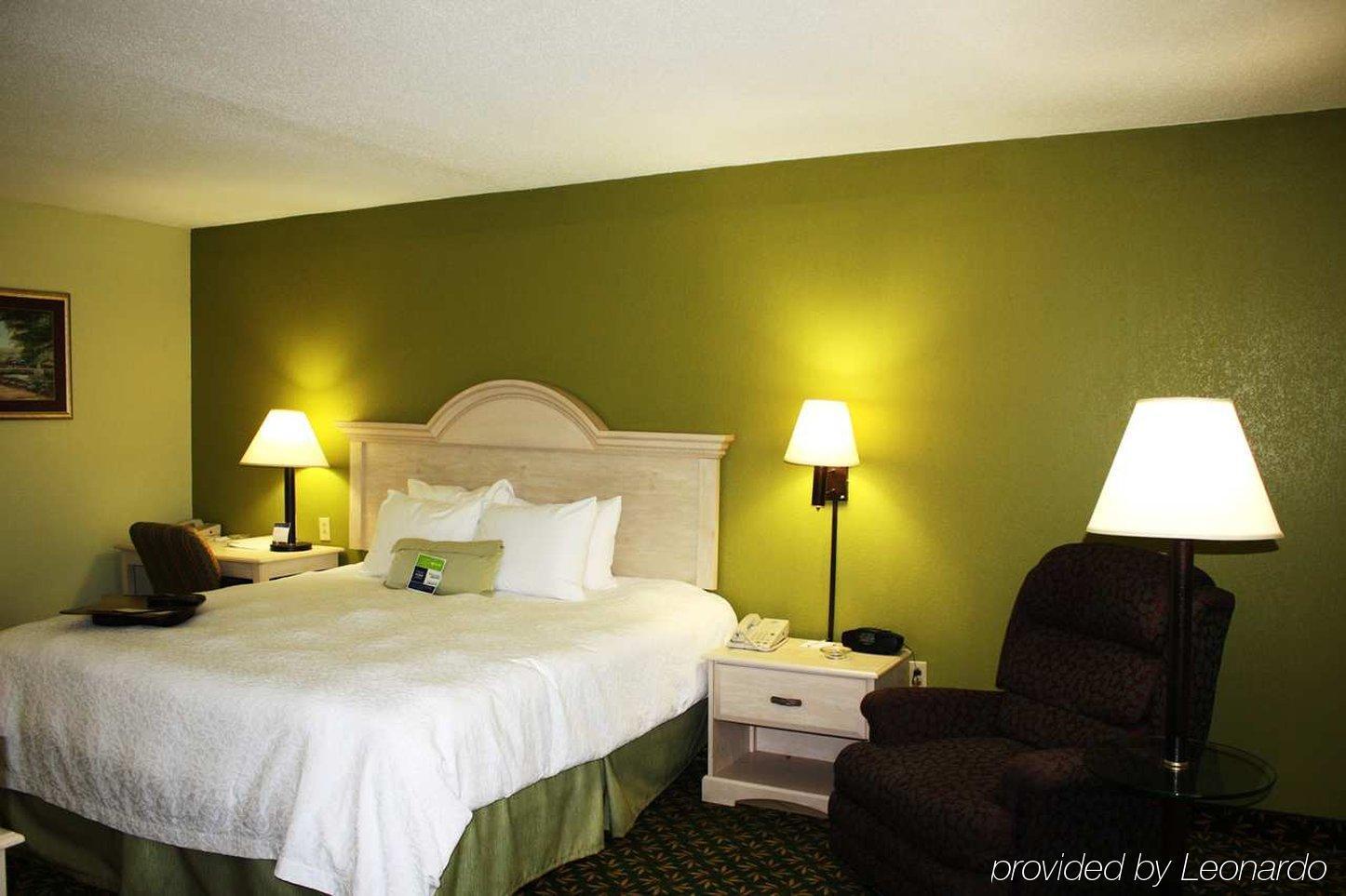 Hampton Inn Jackson Pearl Intrntl Airport Exterior photo